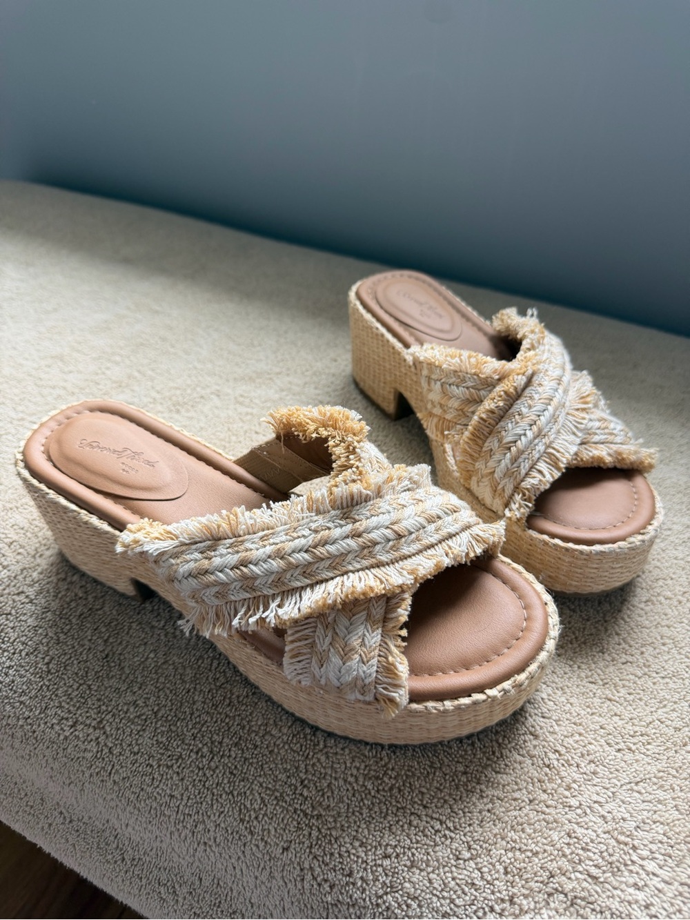 Universal Thread Beige Braided Platform Slide Clogs